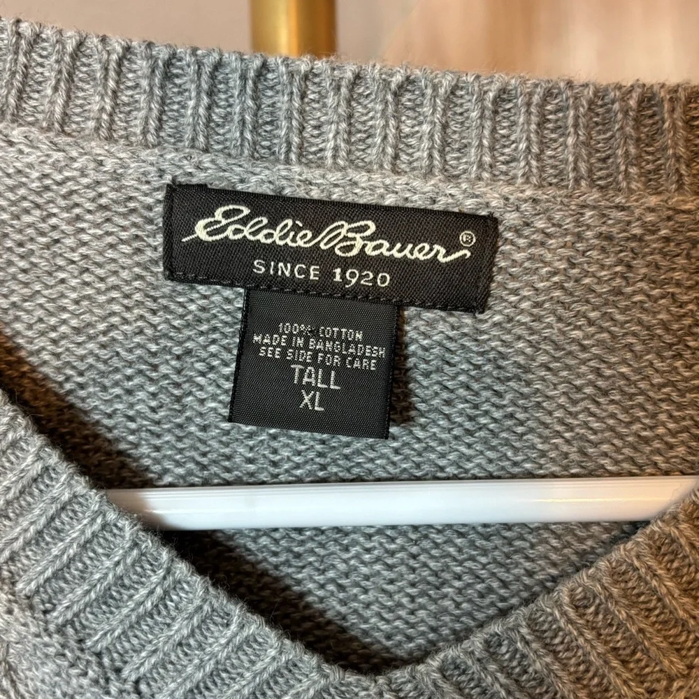 Eddie Bauer Men's V-Neck Gray Sweater Cotton